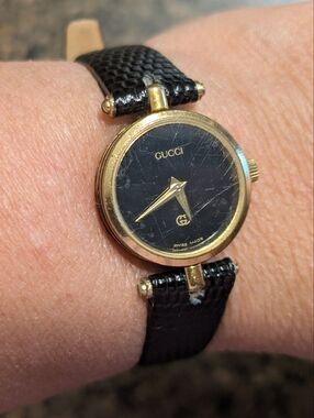 BROKEN/FOR PARTS ONLY - Gucci Stack Ladies Quartz Watch - Black Leather Band